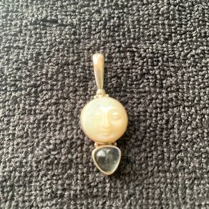 Sajen Offerings Pendant